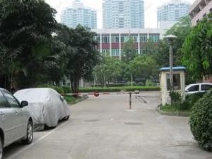 平远小区(东护城河北街)4室2厅南北