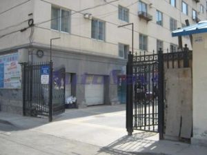 汇业公寓 一楼 临街门帘 可做商铺 精装修