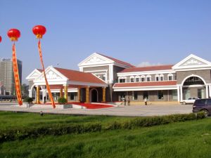 水岸小镇两室好楼层 房本满二 看房方便业主诚心出售