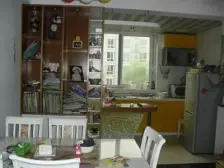 多层朝南一梯两户大两房小区中间位置不临路