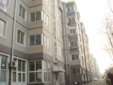 交通出行便利 500米左右公交站点3路 5路 10路 轻轨站