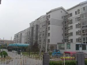 电梯板楼居住舒适南向大面宽阳光好生活交通便利