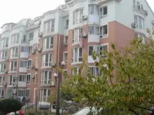 近市场车站 全天采光 大窗 德房率高 价格可谈 好楼层