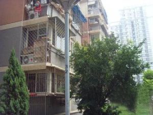 板厂新里2室1厅东北