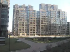 华南商圈 落地窗视野宽阔 南北通厅 配套齐全 交通便..