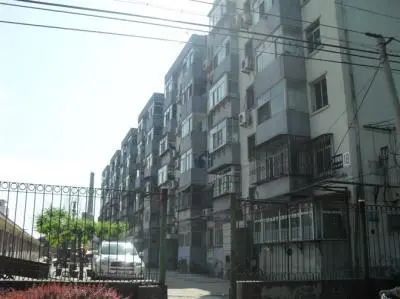 啤酒厂家属楼实景图