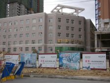 此小区位置,近地铁,中间楼层民宿直接可以出租