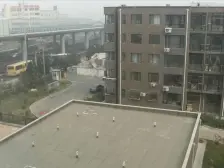 华南商圈封闭小区,落地窗,精装阳光充足诚心出售