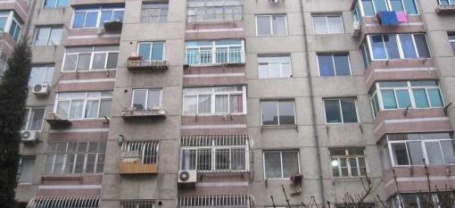  ��һС��2��2��1���ϱ�����2700.00Ԫ/�³��� 