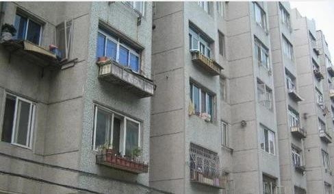  ��һС��3��1��1���ϳ���3334.00Ԫ/�³��� 