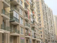 金润小区A区,交通方便,下楼公交车。两室装修好