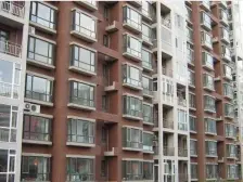 幸福e家五期装修保持好,户型规整,一室带阳台