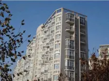 封闭小区中间位置 南北通透 不挡光中间楼层中 心7九