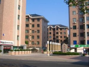 封闭小区不挡光南北通厅近星海公园三室户型