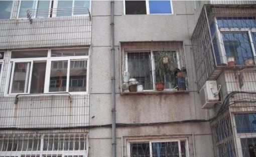  ���С��2��1��1���ϱ�����1500.00Ԫ/�³��� 