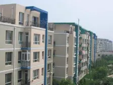 房子三年前精装修,南北通透两室,位置好