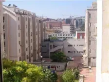 上下双层相对独立,15平露天阳台,全天采光,免费停车