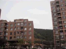 近高新 房主自住,精装修保持好 光线足