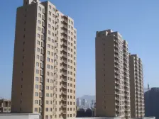 此房是清水在,房主诚心卖价格能谈。客厅宽敞。