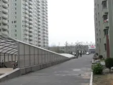 视野开阔,看房方,便交通便利。有夜市。小两室户型