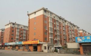 武汉路 商品房小区 大两室 双气 中间楼层 看房方便