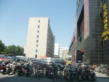 东盛广场1室1厅南北