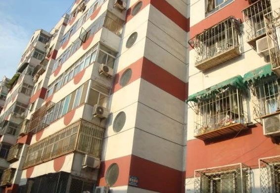 高梁桥斜街实景图