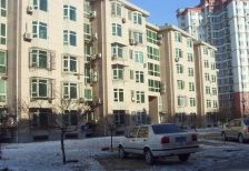 地铁边+学府旁+中间楼层+采光好