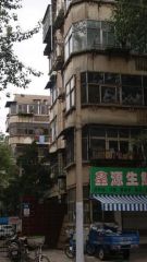 地理位置优越,户型方正,单价低,总价低。