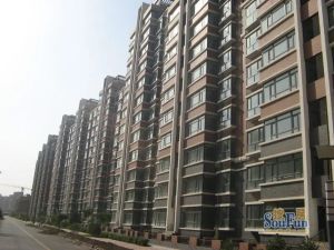 有车库 四居室双阳卧 精装修 5年外房本 能贷款