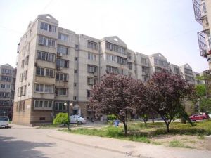 龙源新居次顶急售,精装修含地下室