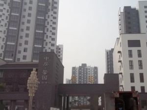 中房馨园,三居双卧朝南,带地下车位适合老人步梯一楼