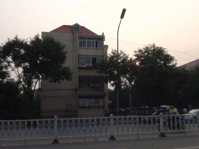  ���Ʊ���2��2��1���ϳ���1400.00Ԫ/�³��� 
