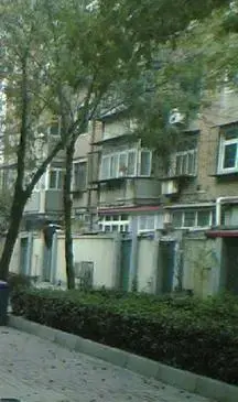 南卫里实景图