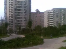 精装修 拎包入住 好楼层 采光无遮挡 合围式小区绿化好