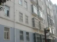 航海路格林北苑别墅区,一梯两户,楼层好三房,有车位