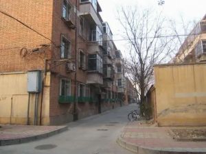 人民公园旁,免双税,通透三居,带地下室