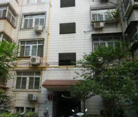 双气小区4楼30万2室2厅可谈
