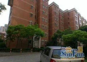 南建公寓 三房 户型周正,出行方便,配套齐全