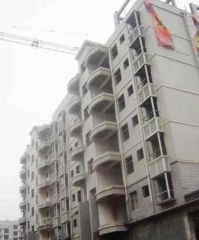 天龙花园3室1厅南