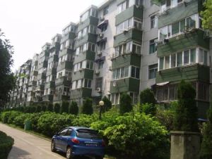 翡翠园大户型 三房朝南 采光好 适合自住改善 户型方正