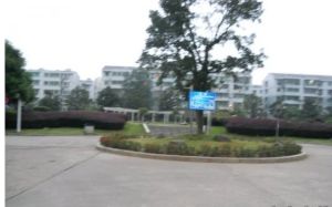 此房满五,邮政单位复试大4房,24小时空调24小时热水