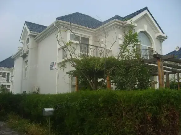 湖光山舍实景图