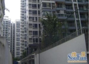 开福区广电地铁口月湖公园装修保养拎包入住