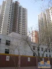 东四环边上次新房人车分流精装满五唯一两居室出售