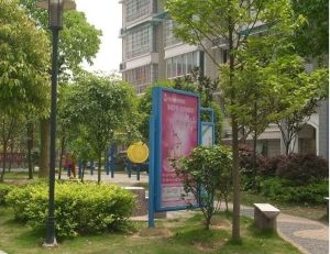 万家丽地铁口鑫湘佳园三房两卫诚心出售