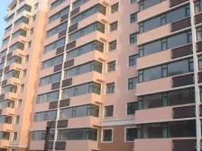 大约是08年左右的房,国企开发小区物业服务到位。