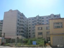 红河八街区,五楼,东西通透,两室一厅,干净整洁