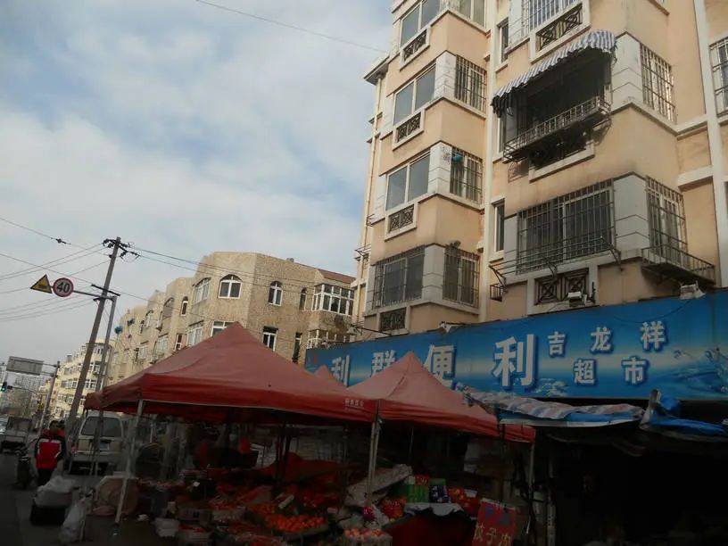 小区相关图