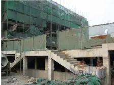 步梯3楼,南向两个阳台,精装修